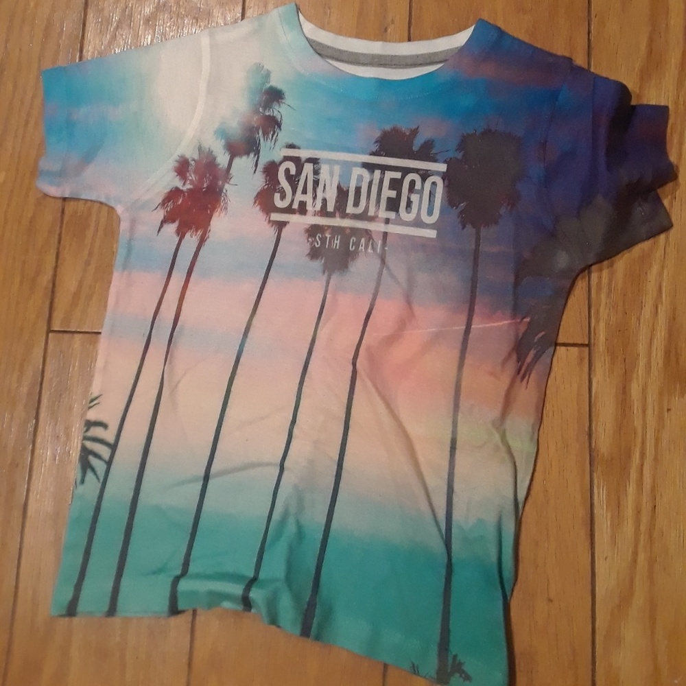 Tee